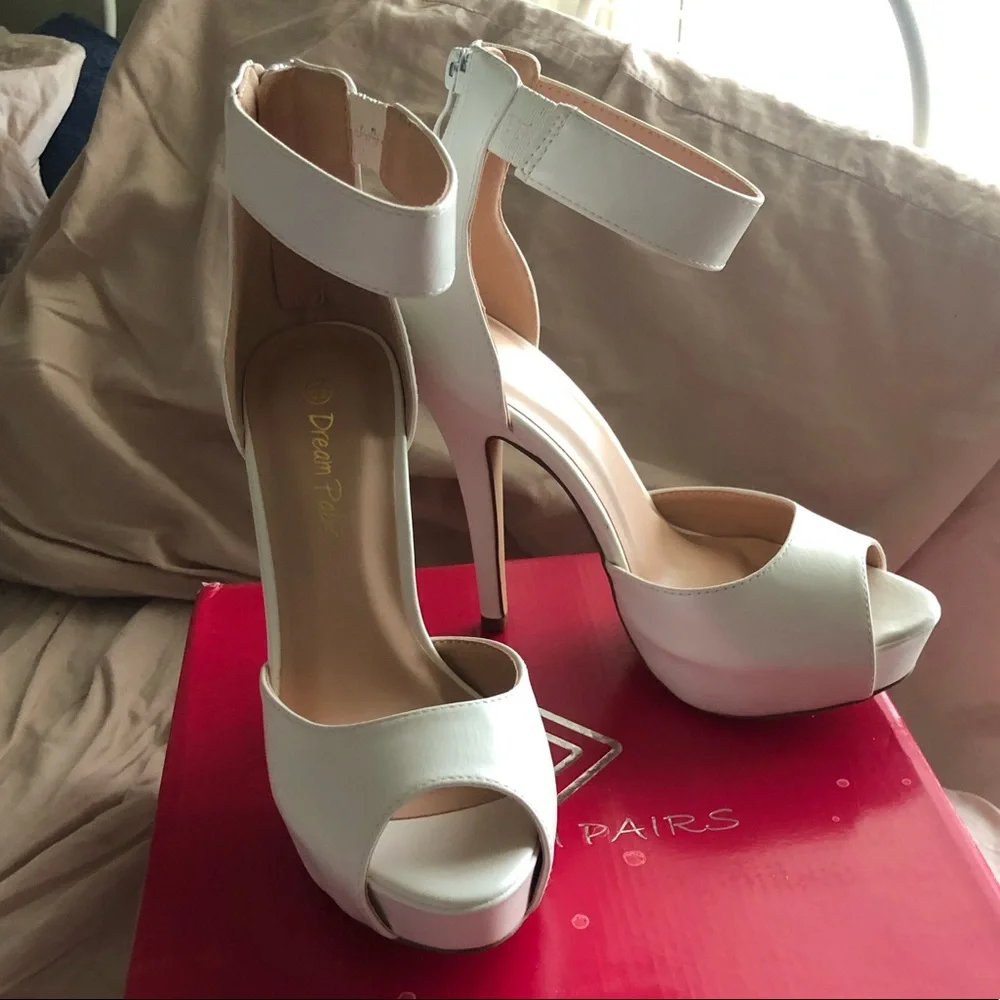 NWT Dream Paris White Classy Heels - Picture 2 of 11